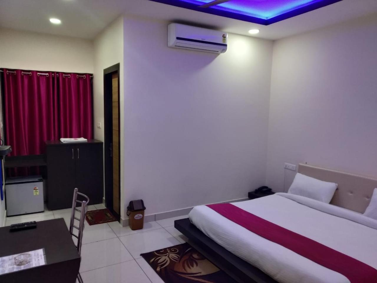 Hotel Reyansh Tanakpur 外观 照片