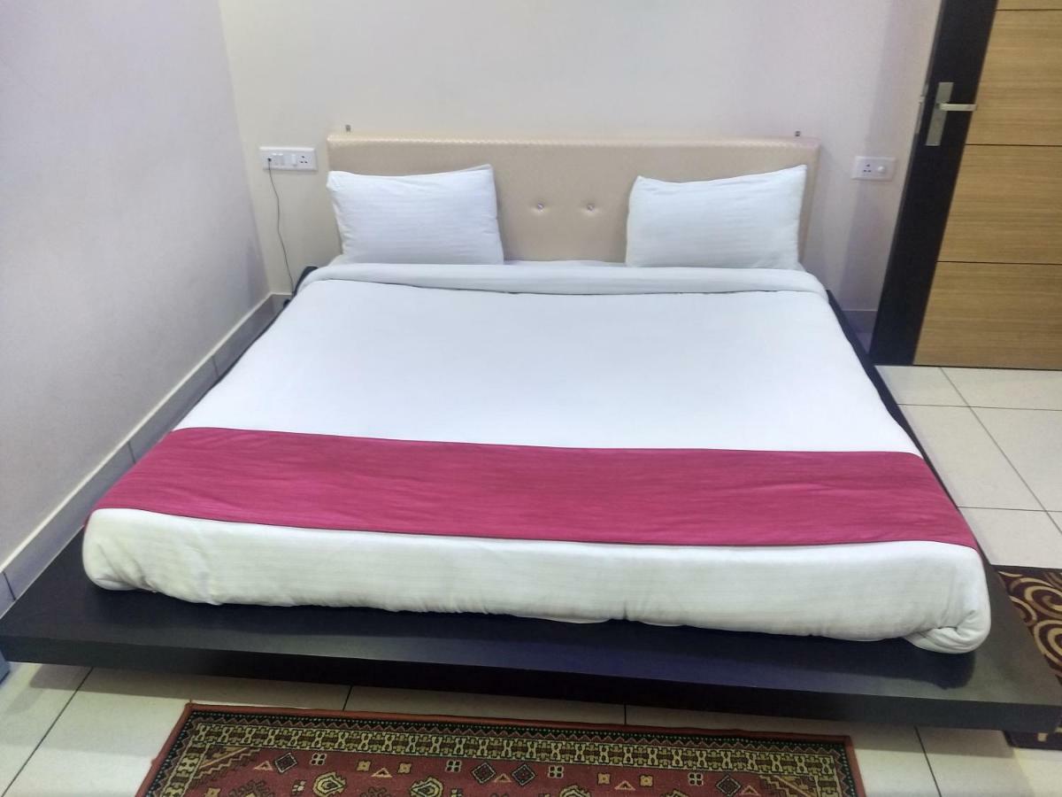 Hotel Reyansh Tanakpur 外观 照片