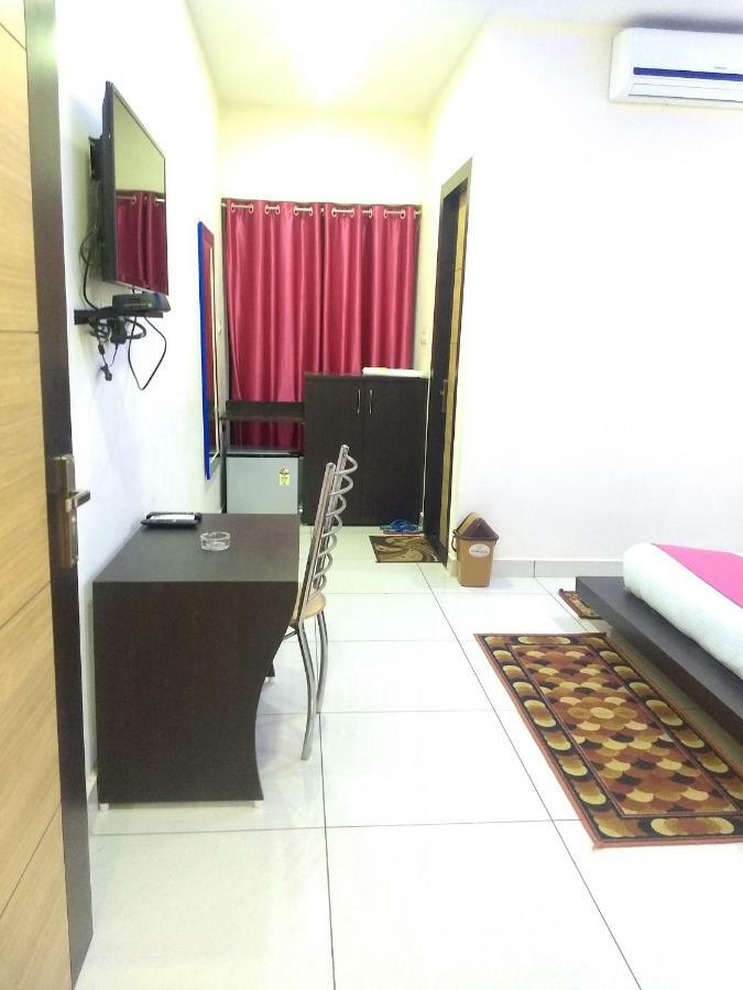 Hotel Reyansh Tanakpur 外观 照片