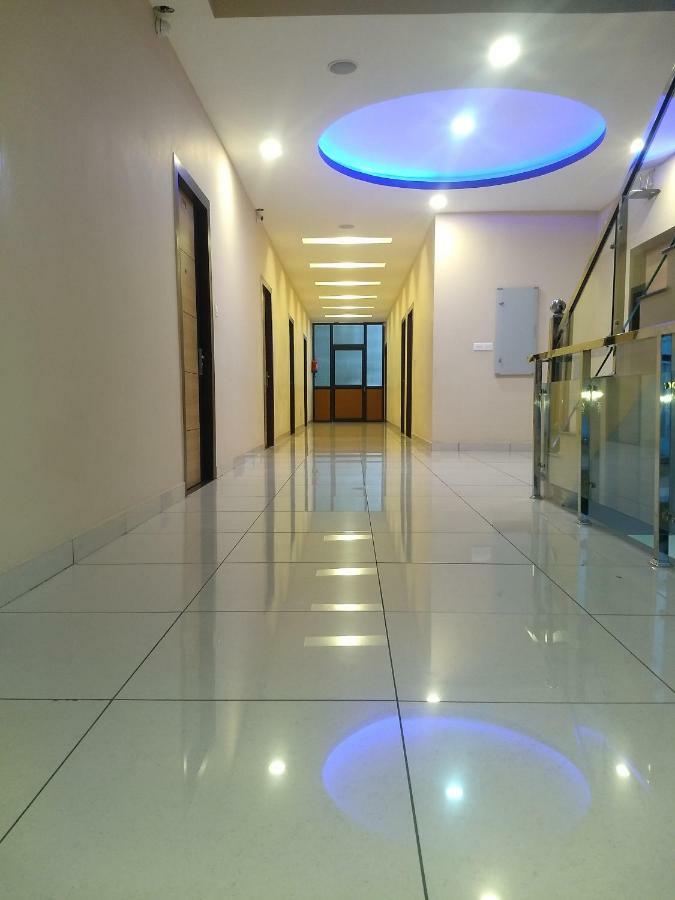 Hotel Reyansh Tanakpur 外观 照片